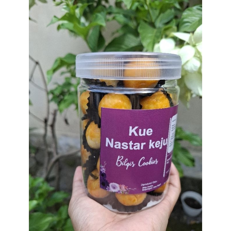 

Kue kering nastar kacang lidah kucing fresh home made premium lembut enak halal aneka kue kering