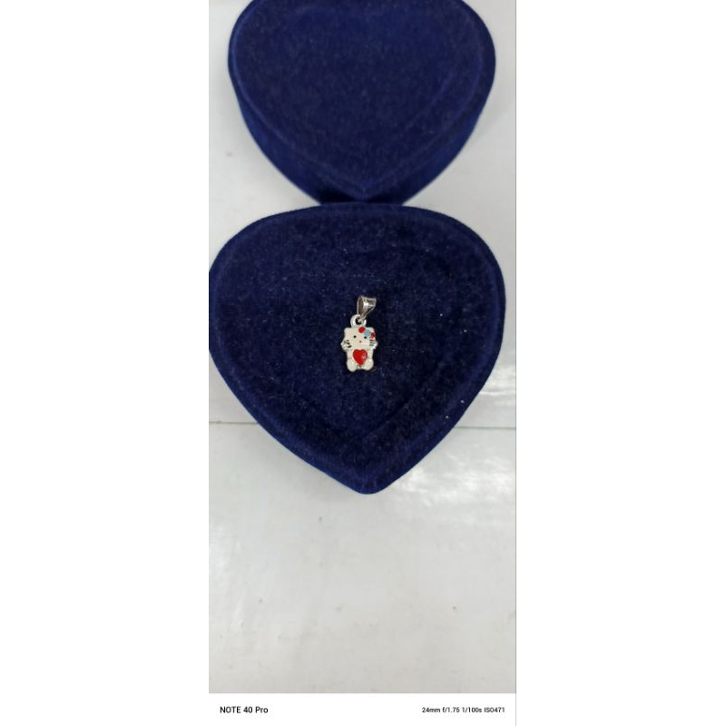 liontin hello kitty merah