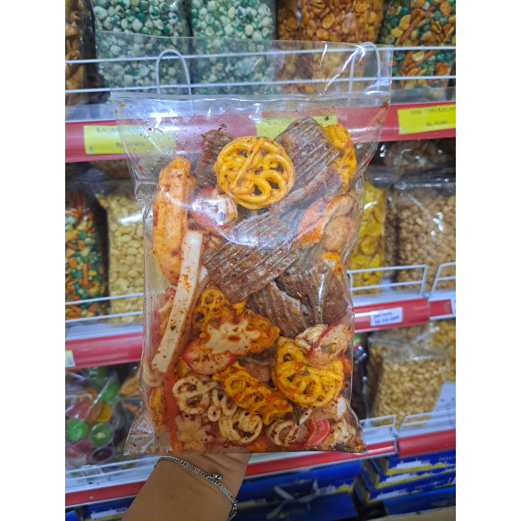 

KERUPUK SEBLAK MIX
