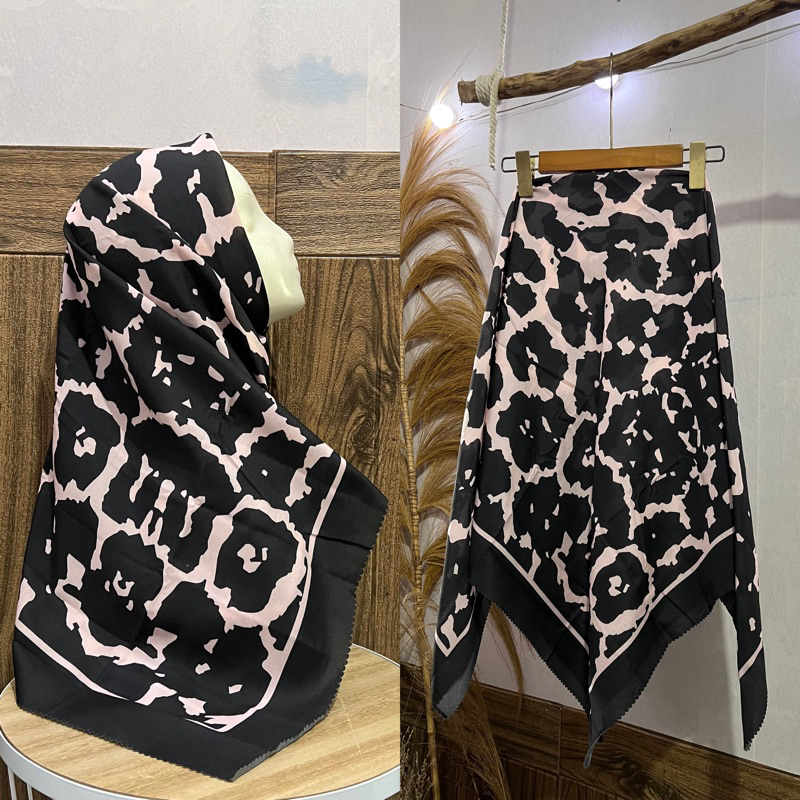 HIJAB VOAL MOTIF KODE LEOPARD HITAM/HIJAB VOAL TERBARU/HIJAB VOAL KEKINIAN