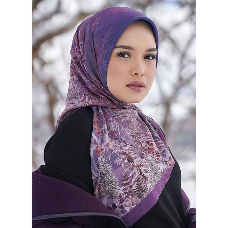 Buttonscarves HOLIDAY 2 dan HOLIDAY series - New Ori