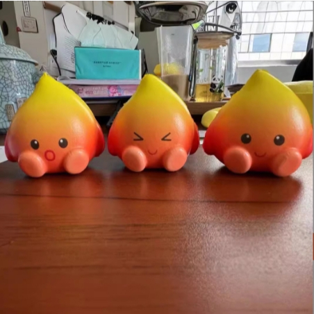 Mainan Squishy Api / Mainan Squishy Viral Anti Stress/Boneka Squishy Bentuk Api