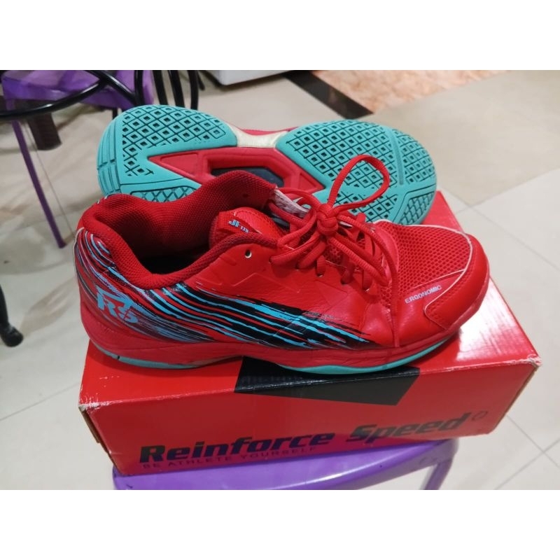sepatu badminton rs