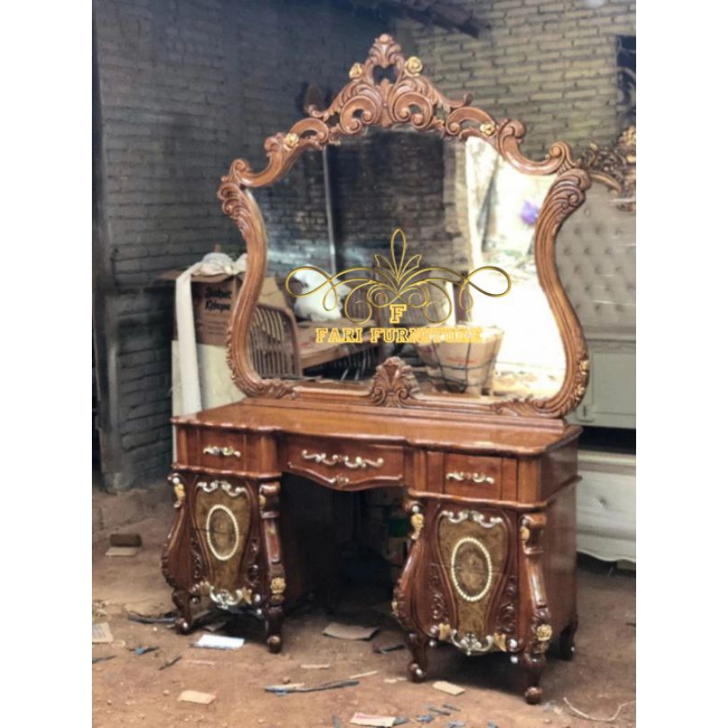 Meja Rias Mewah Jati Ukir Jepara/ Tolet Mewah Furniture Jepara