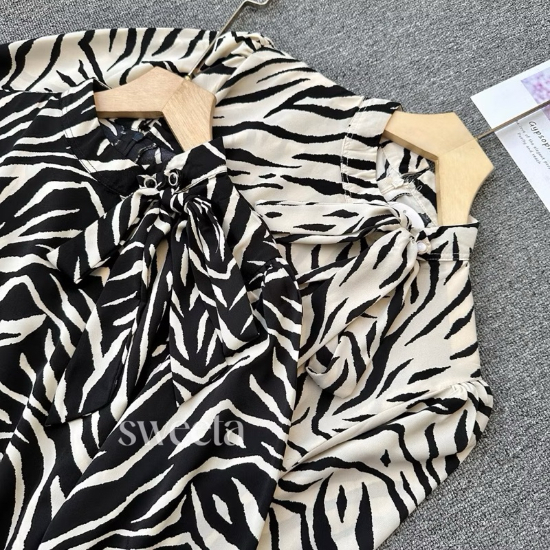 LADY TUNIK PLEATSKIRT // TUNIK PLEATSKIRT // TUNIK MOTIF//TUNIK SILK // TUNIK SILK KOREA // motif ze