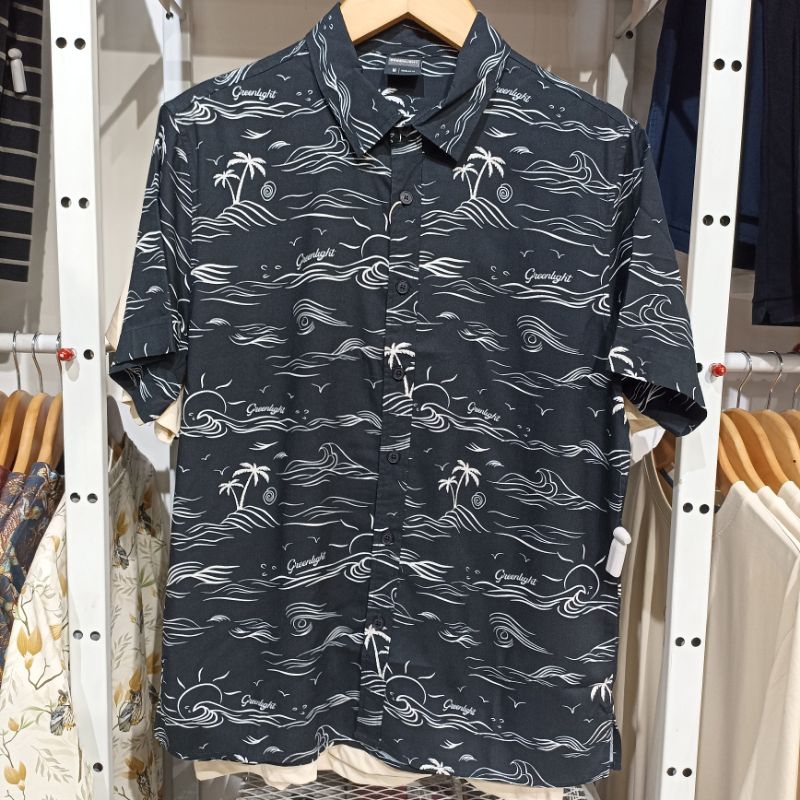 GREENLIGHT - KEMEJA PRIA TANGAN PENDEK REGULAR FIT ORIGINAL GREENLIGHT