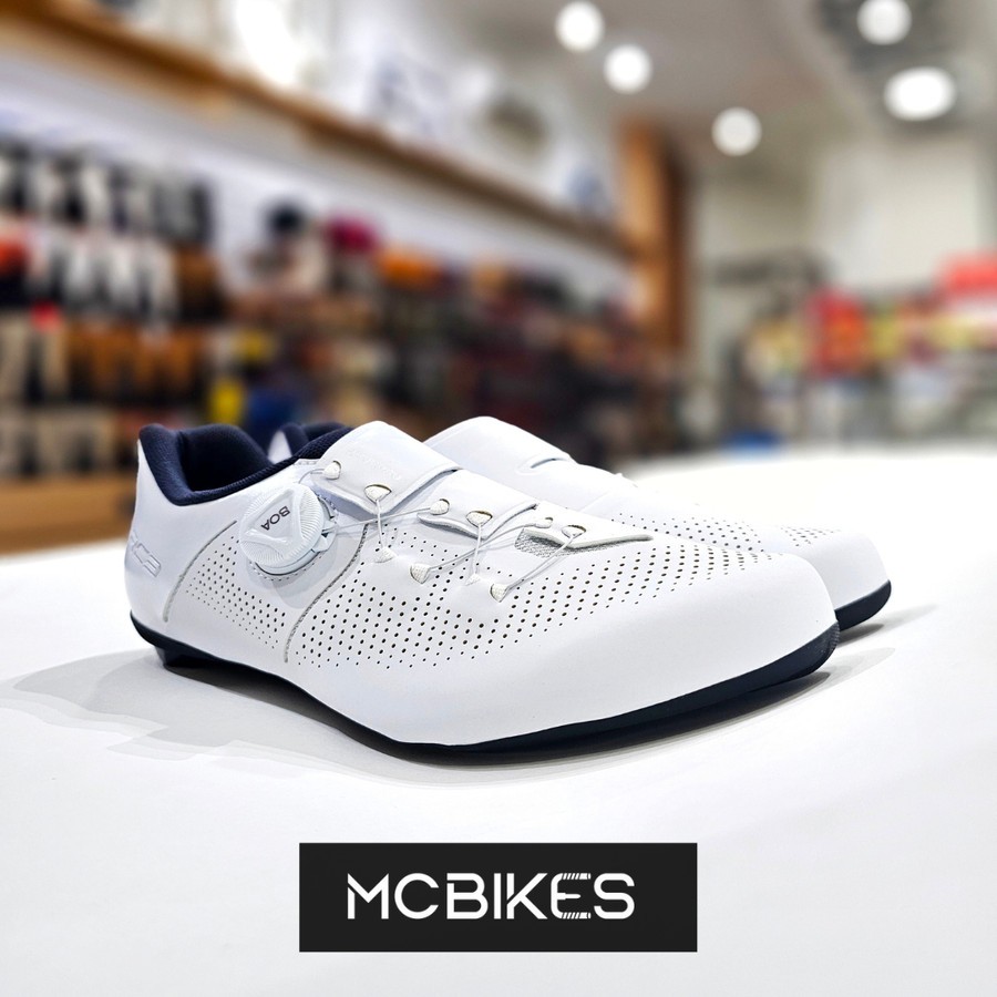 Sepatu Sepeda Shimano Road Bike Shoes SH-RC302 Wide - White