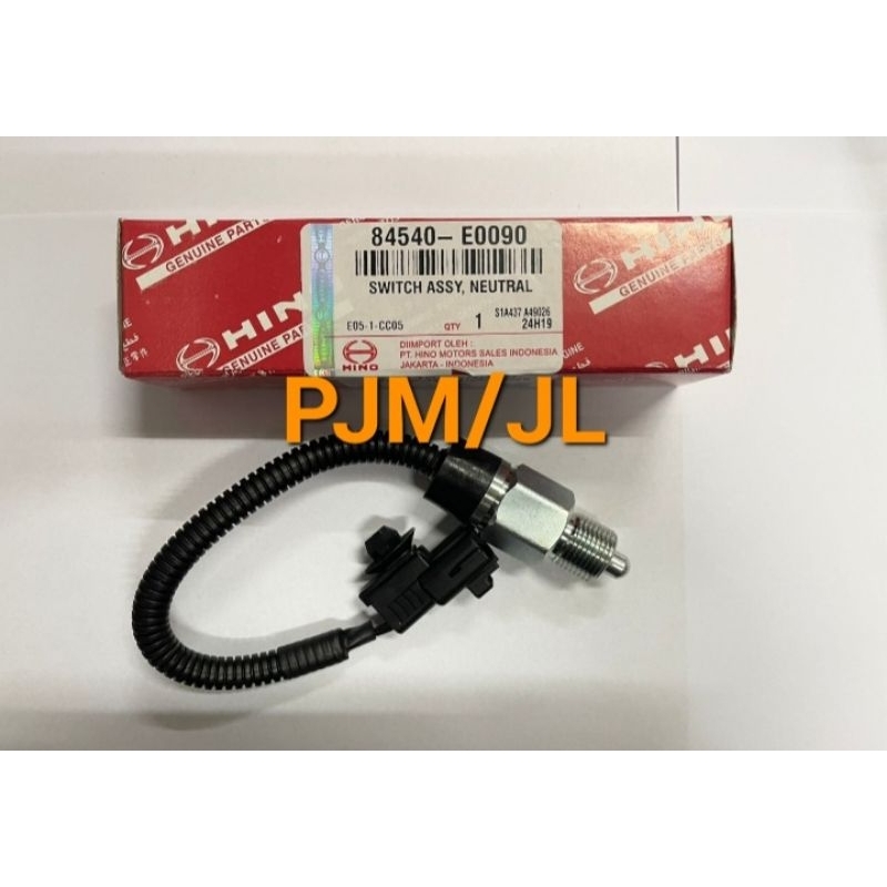 SWITCH TRANSMISI NETRAL  HINO 500 FM260JD. 84540-E0090.