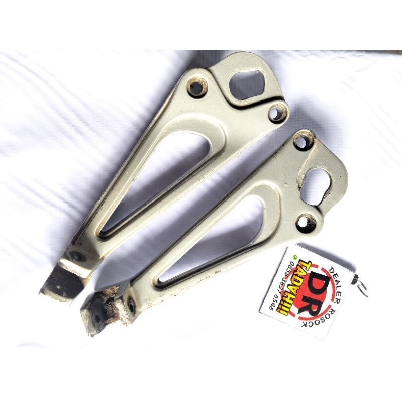 FOOSTEP POSTEP BELAKANG NINJA SS NINJA R ORIGINAL  KAWASAKI