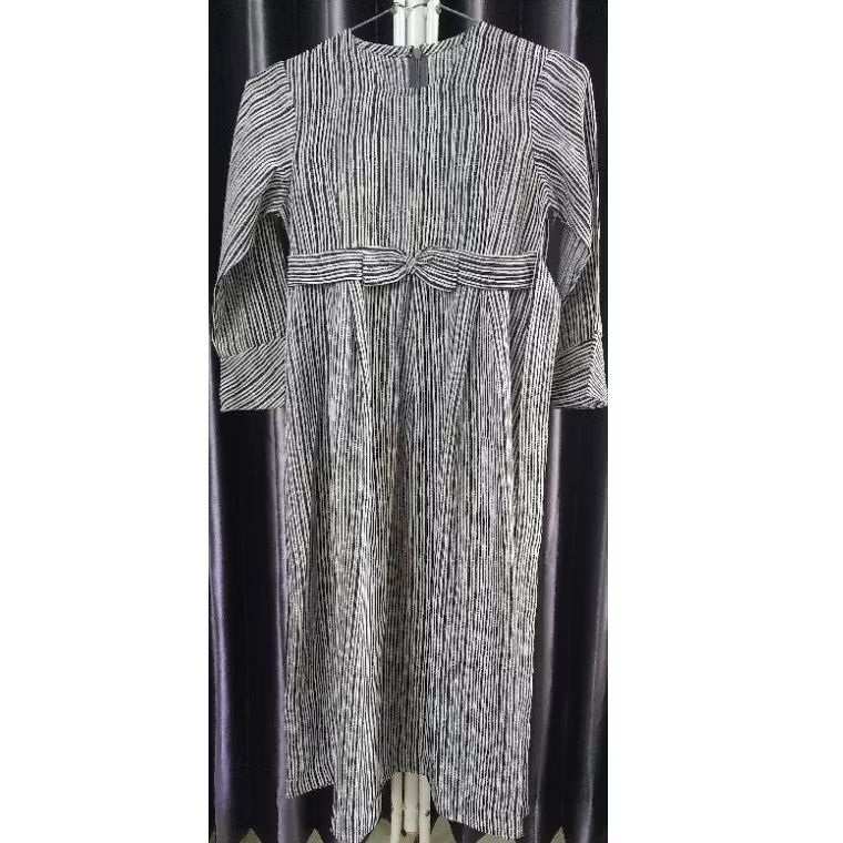 Preloved/Seken/BekasPakai Gamis Anak Putih Garis Hitam