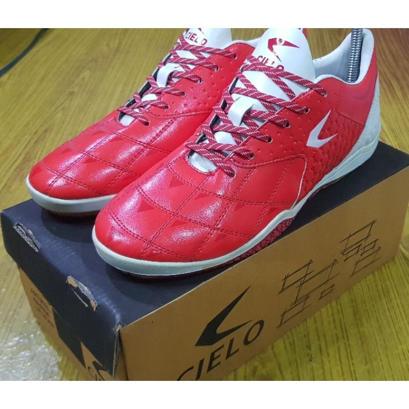 Sepatu Futsal merk CIELO SIZE 39