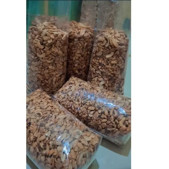 

kacang Mede patahan matang 1kg 5rasa