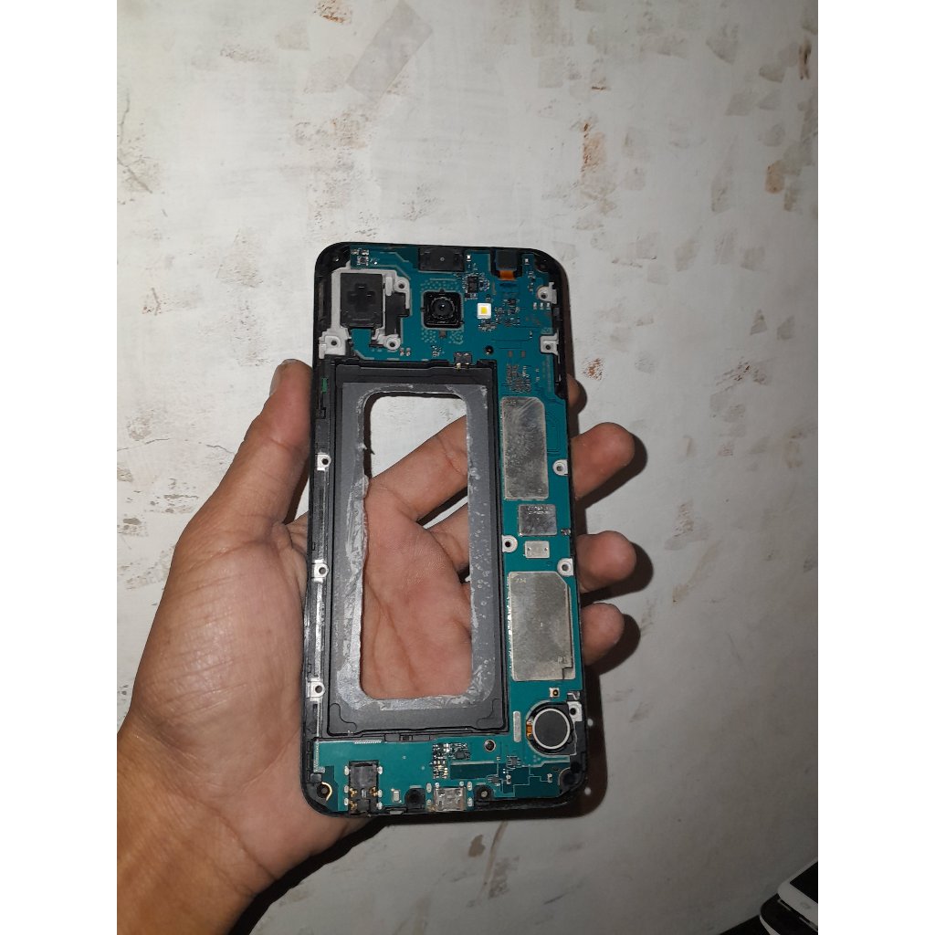 samsung j4 plus j415f mesin mati blm kena servis lcd tc pecah