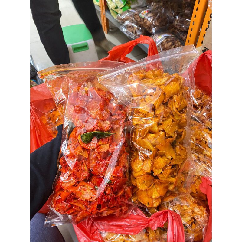 

Kripik Singkong Pedas Balado Bumbu Basah 500gr cemilan