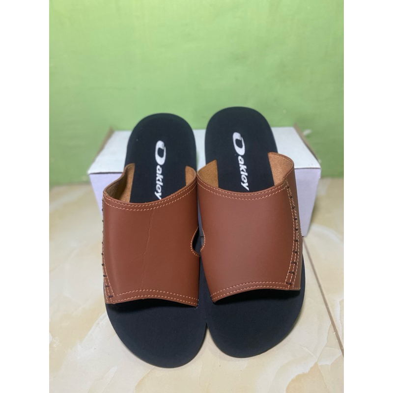 OAKLEY-Sandal Pria Model KEKINIAN-Size:38-42
