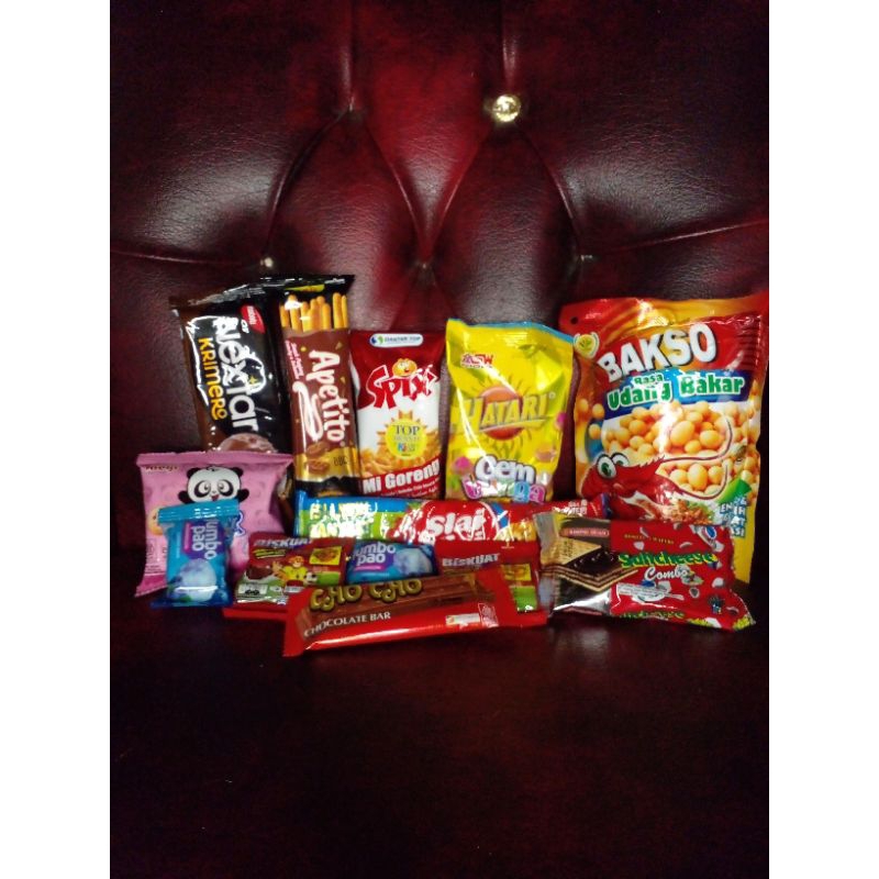

snack mix ( biskuit, chiki, coklat)