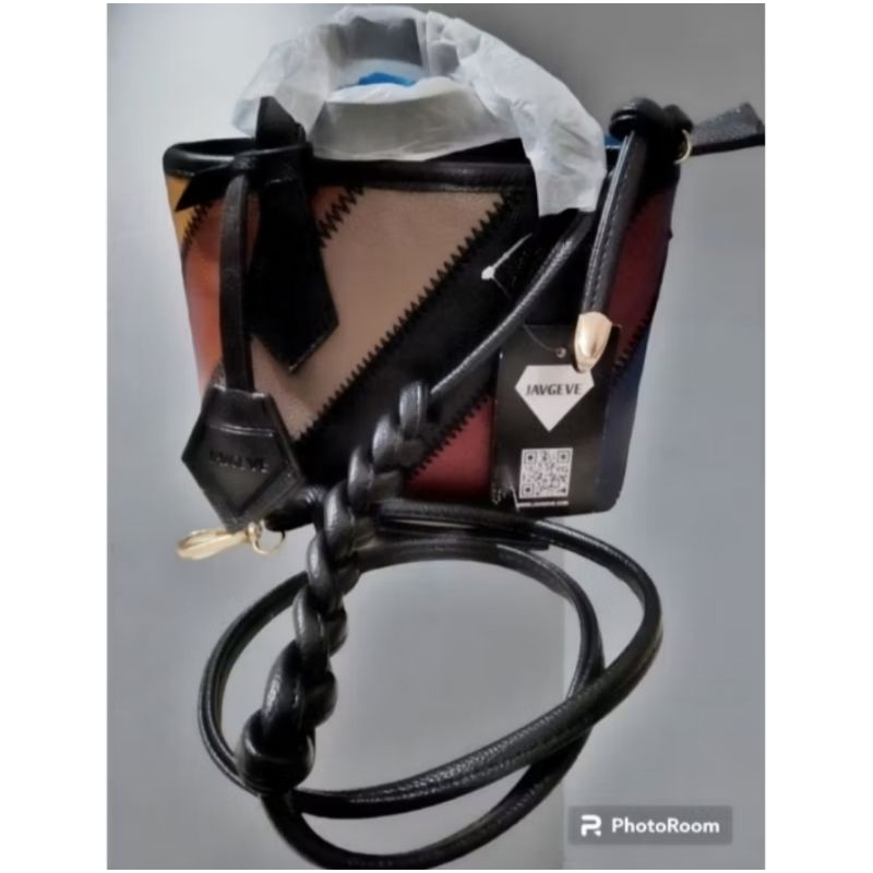 Tas Selempang, Tas Banyak Ruang BurBur