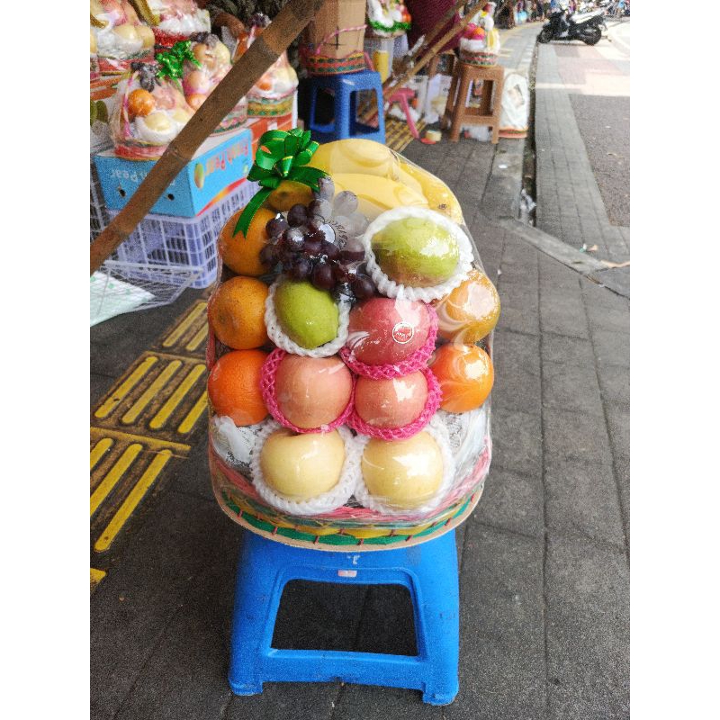 

Xmaster parcel/ hampers buah premium campuran cocok untuk nikahan, lebaran, orang sakit TIPE I