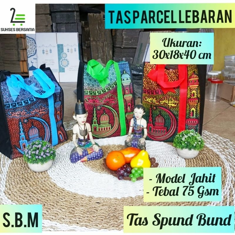 

Tas Spundbond Lebaran Tebal Motif 30x18x40 cm (LUSINAN/12 pcs) Jahit"(Type C /Pita)/Tas idul fitri/Tas Spundbund/Tas Kain/Godiie bag