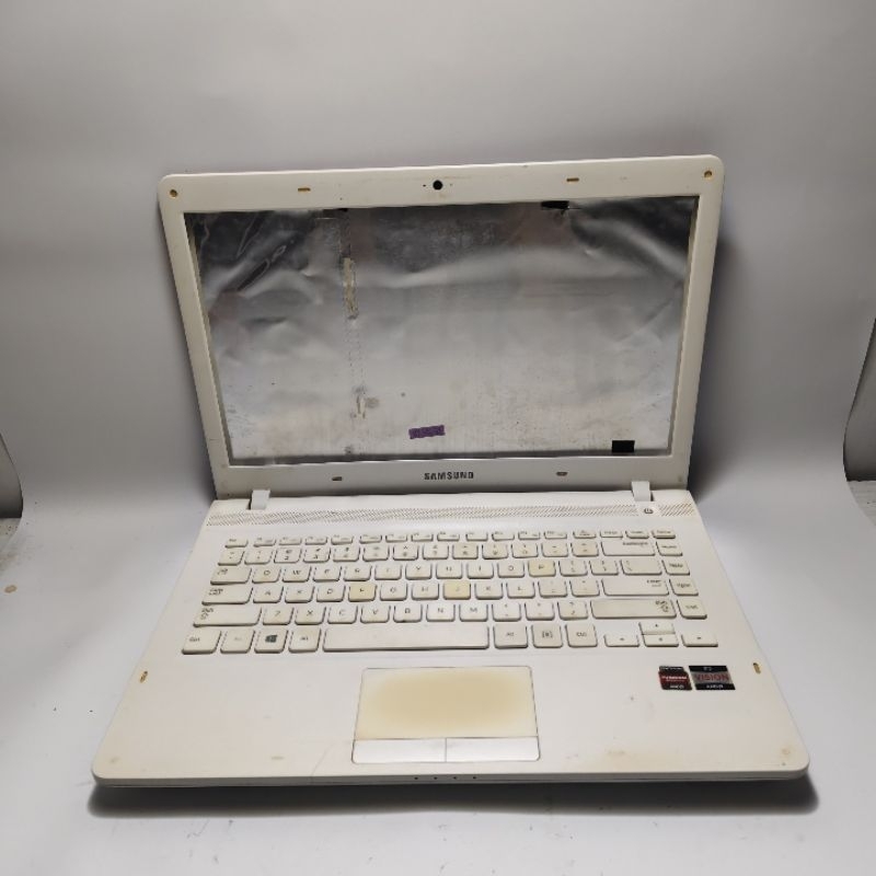 Casing Cassing Case Kesing Original Laptop Samsung 275E 270E NP275E NP270E NP275E4V