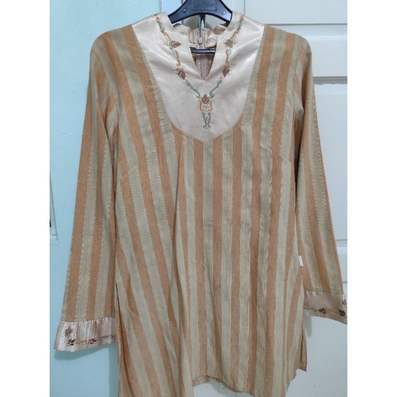Baju Tunik wanita second bahan katun motif garis warna cream