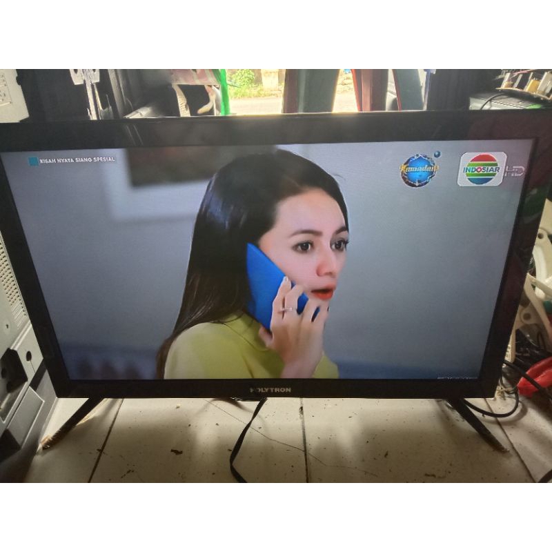 tv LED Polytron 22 inch bagus