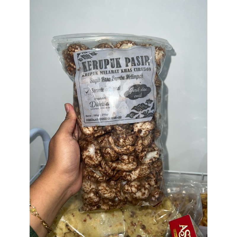 

kerupuk pasir / kerupuk bumbu khas cirebon