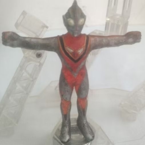 Figur Ultraman Dyna Bandai