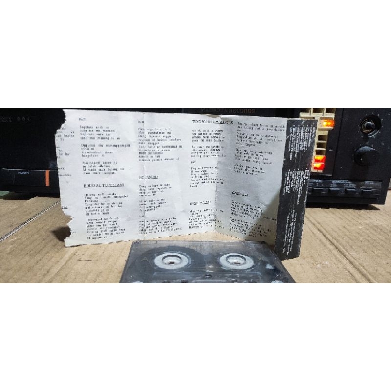 kaset pita pop batak tiga dimensi