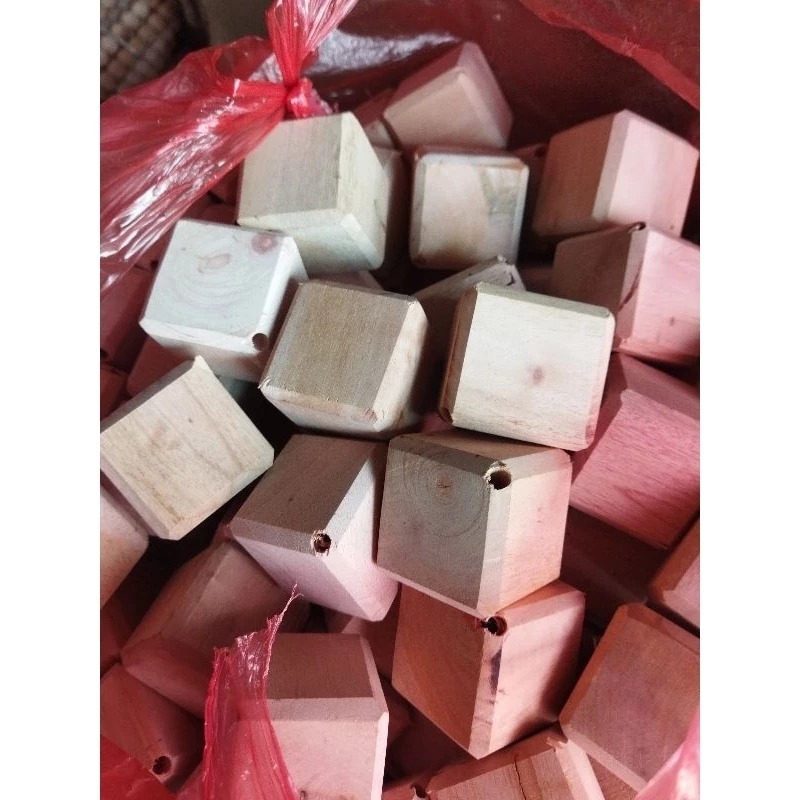 Pion Kotak Gantungan sangkar / pion sangkar dadu / pion sangkar kotak / pion kubus