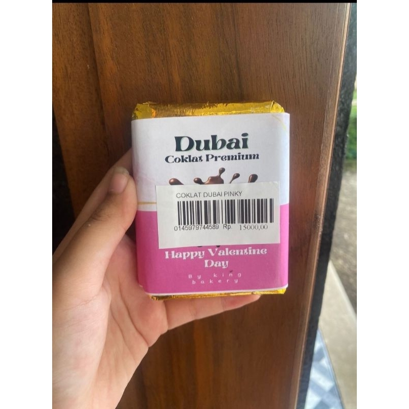 

Dubai Premium Coklat Pinky Happy Valentine's Day King Bakery