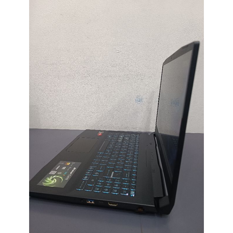 laptop MSI Bravo 15 B7ED