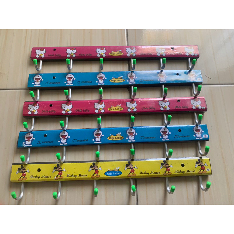 Gantungan Baju Karakter/Kapstok Kayu Karakter