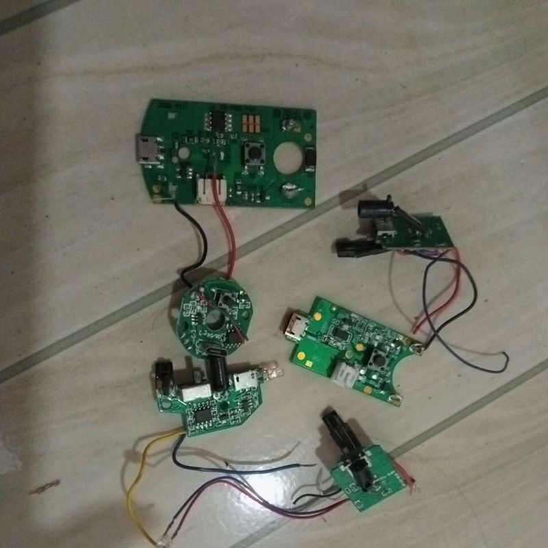 cas batrai laptop(hanya buat cas )