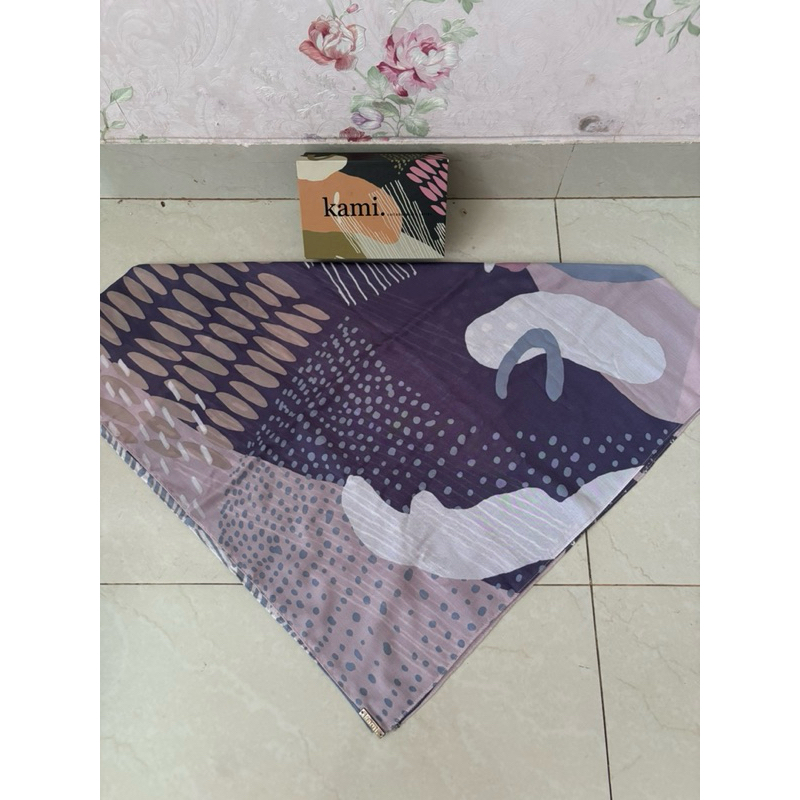 Preloved scarf kamiidea