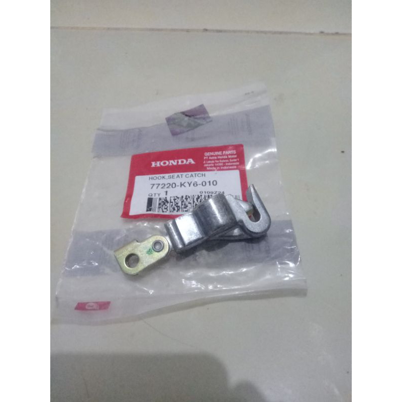 besi engsel dudukan lawan kunci jok cb 150r streetfire new cb 150r cb 150x mega pro new original hon