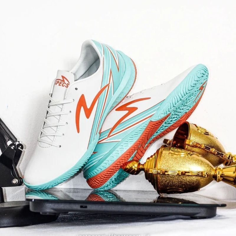 SEPATU FUTSAL SPECS LIGHTSPEED 20 FWD IN