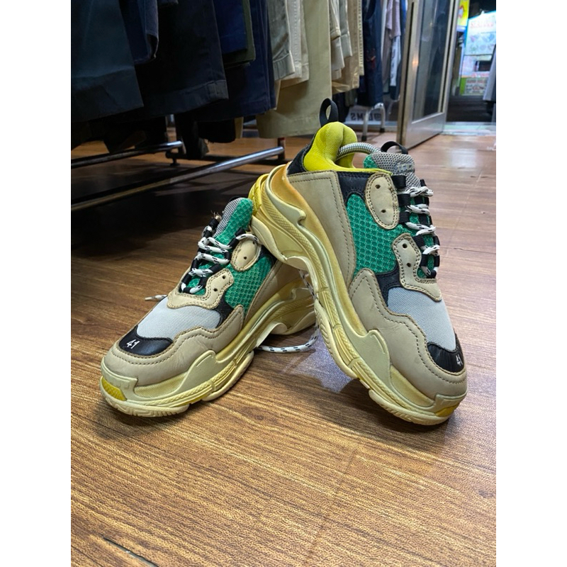 sepatu balenciaga