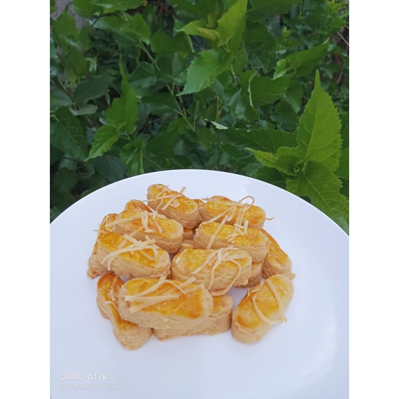 

KUE KERING KUE KASTANGEL KUE KASTANGEL ENAK DAN GURIH KUE HOME MADE KUE KASTANGEL DADAKAN KUE KASTANGEL TERMURAH