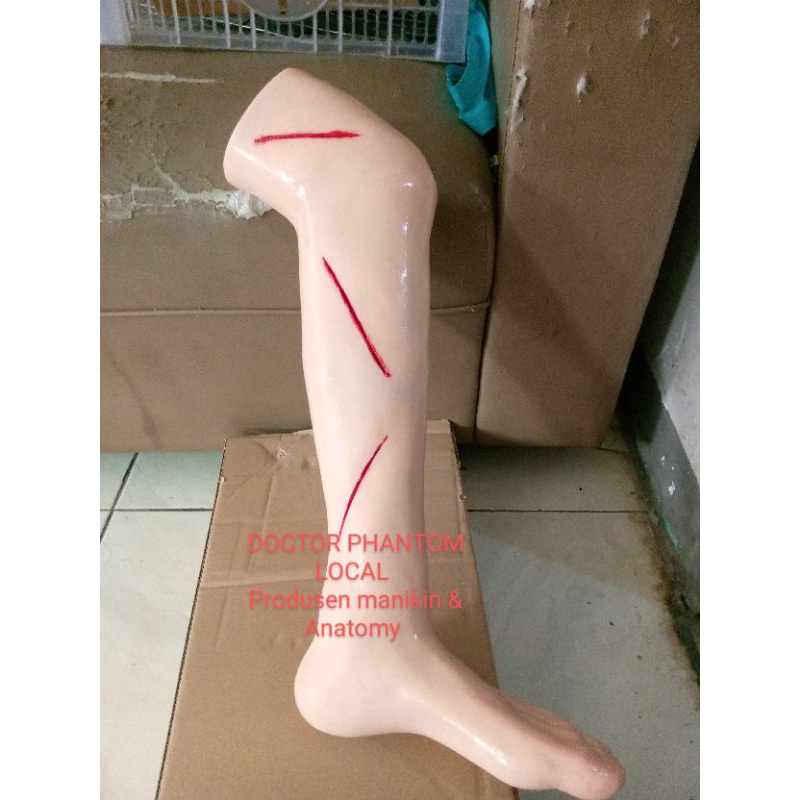 ALAT PERAGA PHANTOM MANEKIN KAKI LUKA JAHIT/MANIKIN MODEL KAKI/SUTURING METHODS LEG/BAHAN SILICONE