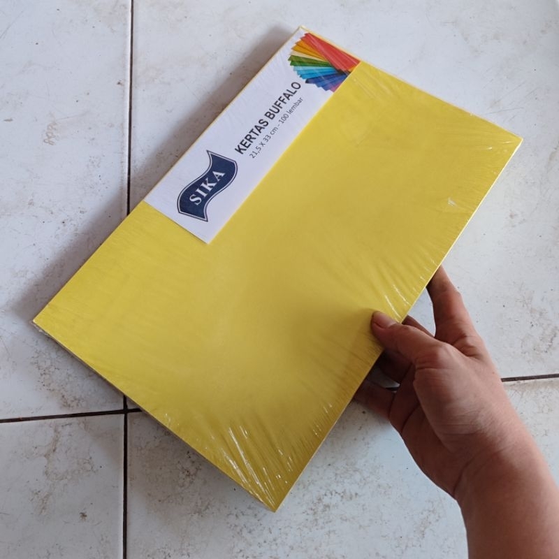 

1 Pak Kertas Jilid Buku F4 Isi 100 Lembar SIKA ( POLOS )