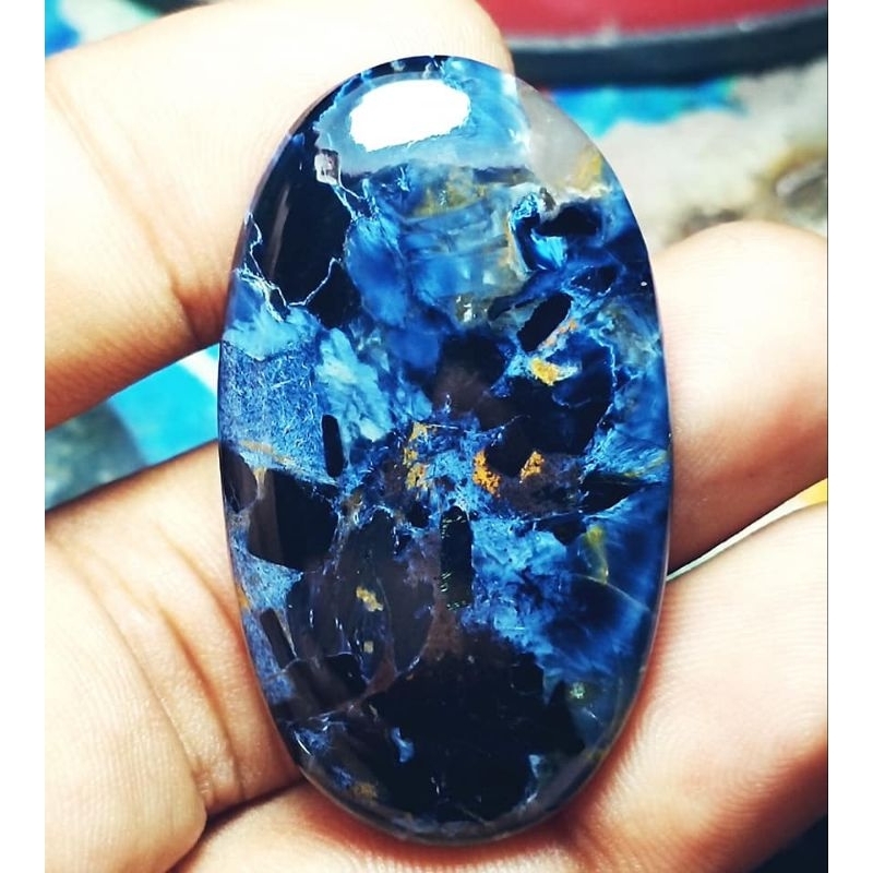 Natural batu pietersite Namibia bulu merak