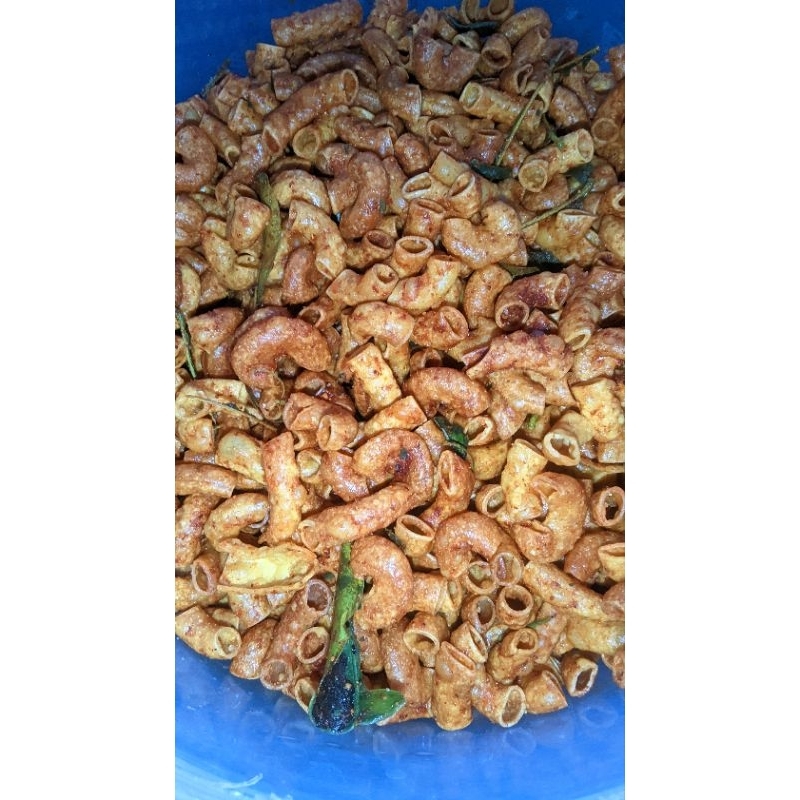 

Makroni Kriwil-Makroni pedas