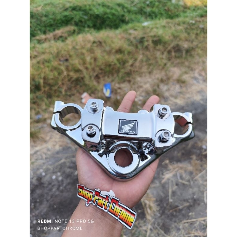 T/segitiga atas Tiger 2000/megapro hiu set raiser Cb150+baut L sudah crom