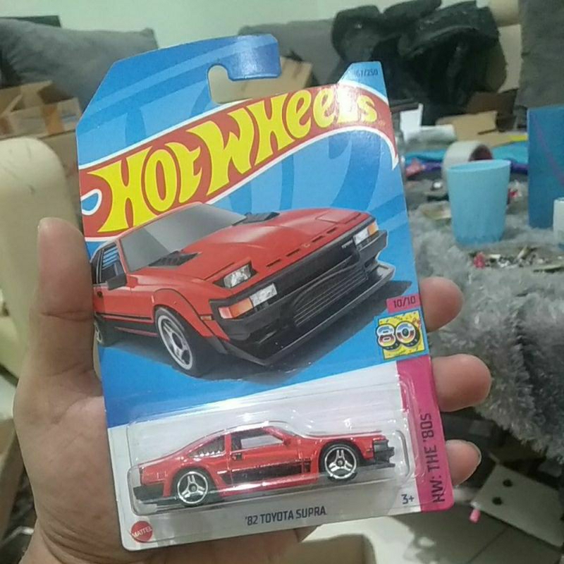 Hot Wheels Toyota Supra 82 merah / Hot Wheels Toyota Supra 82 merah