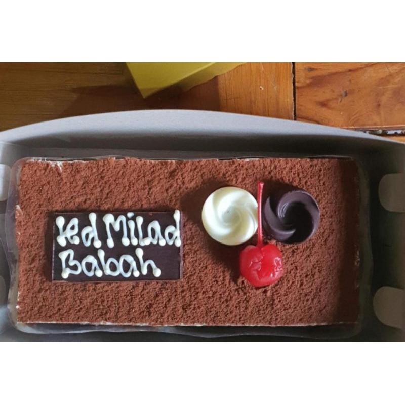 

Kue Ulang tahun/perayaan 16x8cm