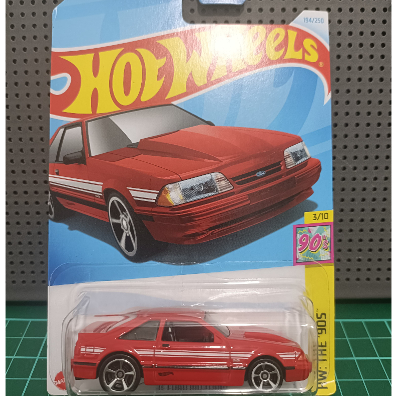 Hotwheels 92 Ford Mustang