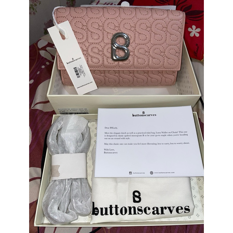TAS BUTTONSCARVES
