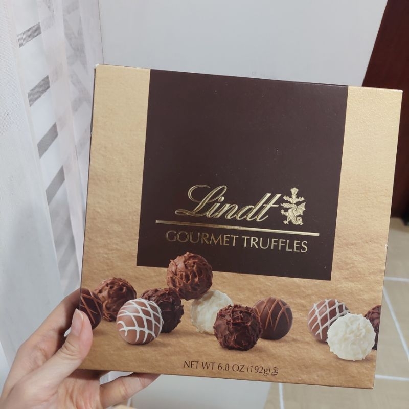 

LINDT GOURMET TRUFFLES CHOCOLATE