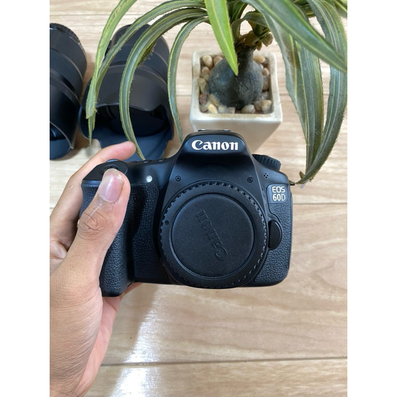 KAMERA CANON 60D BODY ONLY NO BOX 97% BARU